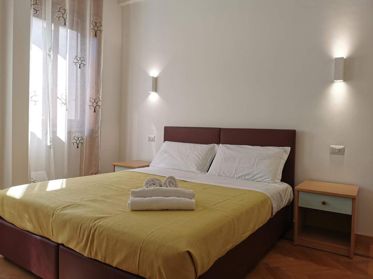 Pergolesi Apartments Milaan Buitenkant foto