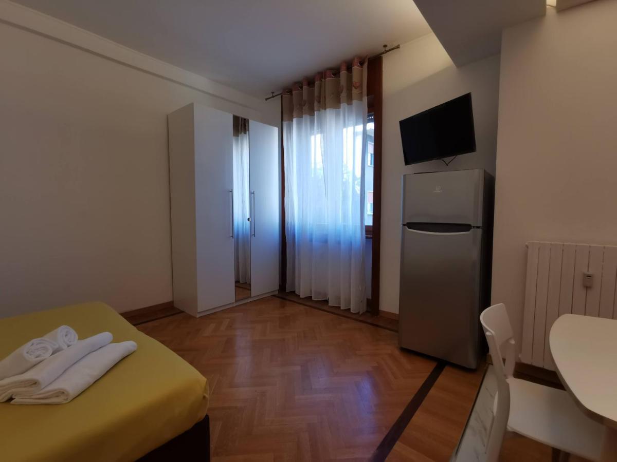 Pergolesi Apartments Milaan Buitenkant foto