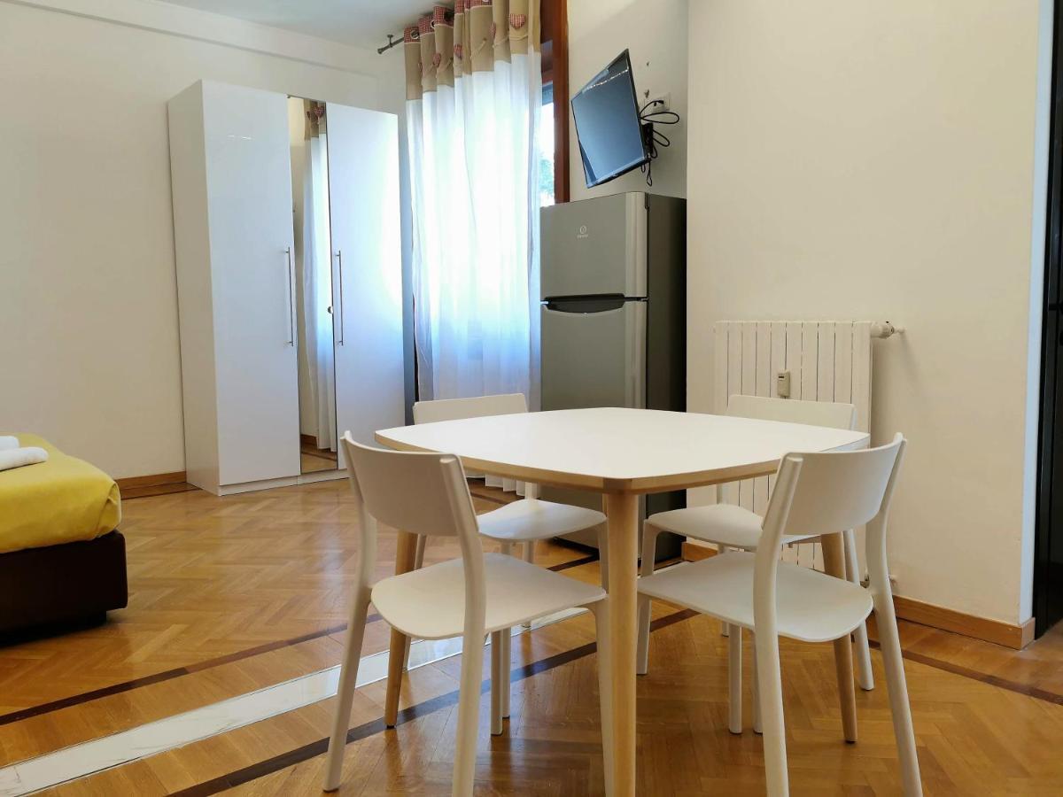 Pergolesi Apartments Milaan Buitenkant foto
