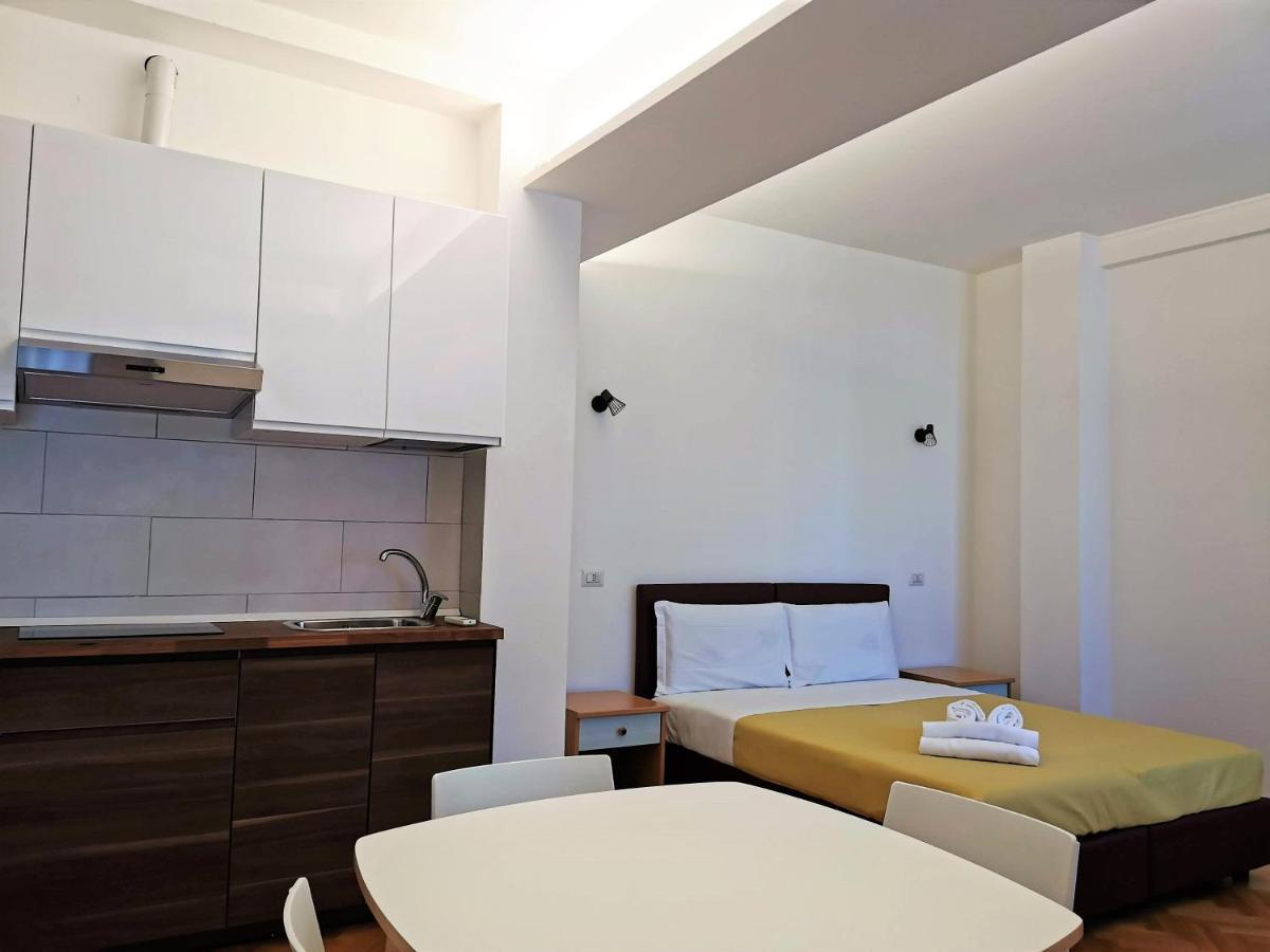 Pergolesi Apartments Milaan Buitenkant foto